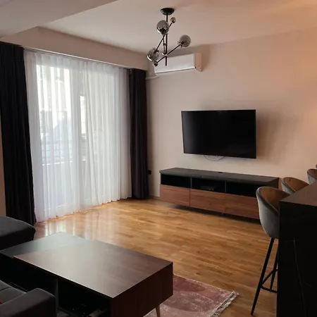 Compass 1 Apartment