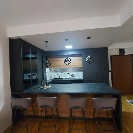 Compass 1 Apartment